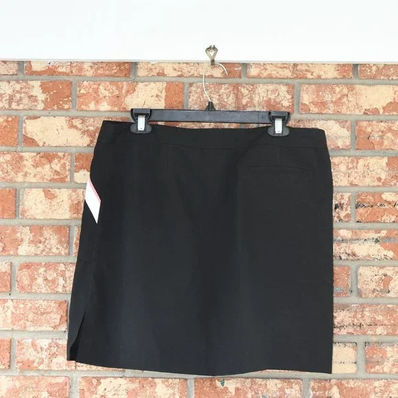 Izod XPG Multicolored Skort - Picture 2 of 3